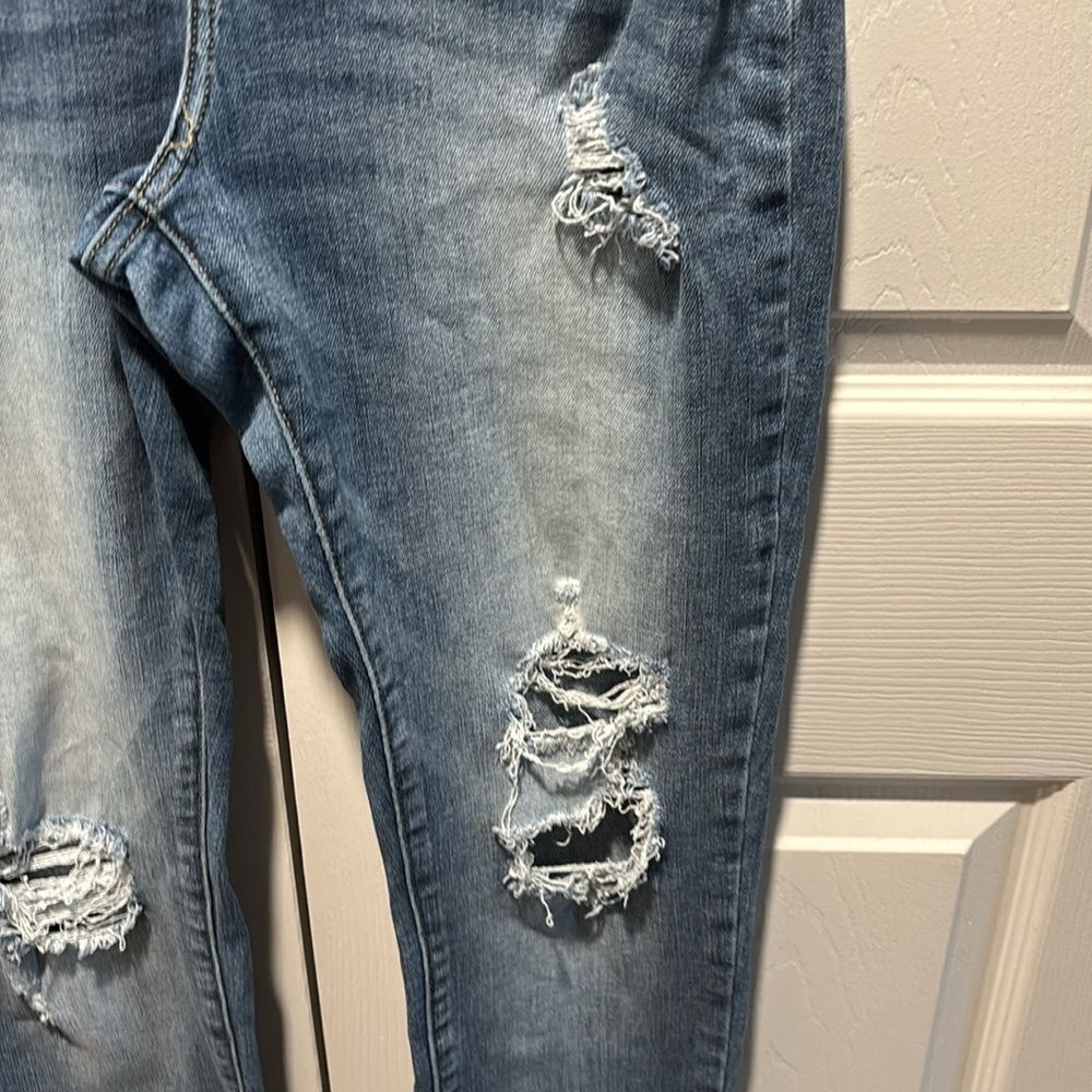Kan can woman’s distressed stretchy skinny high rise jeans 5 pockets size 28. - Picture 4 of 9